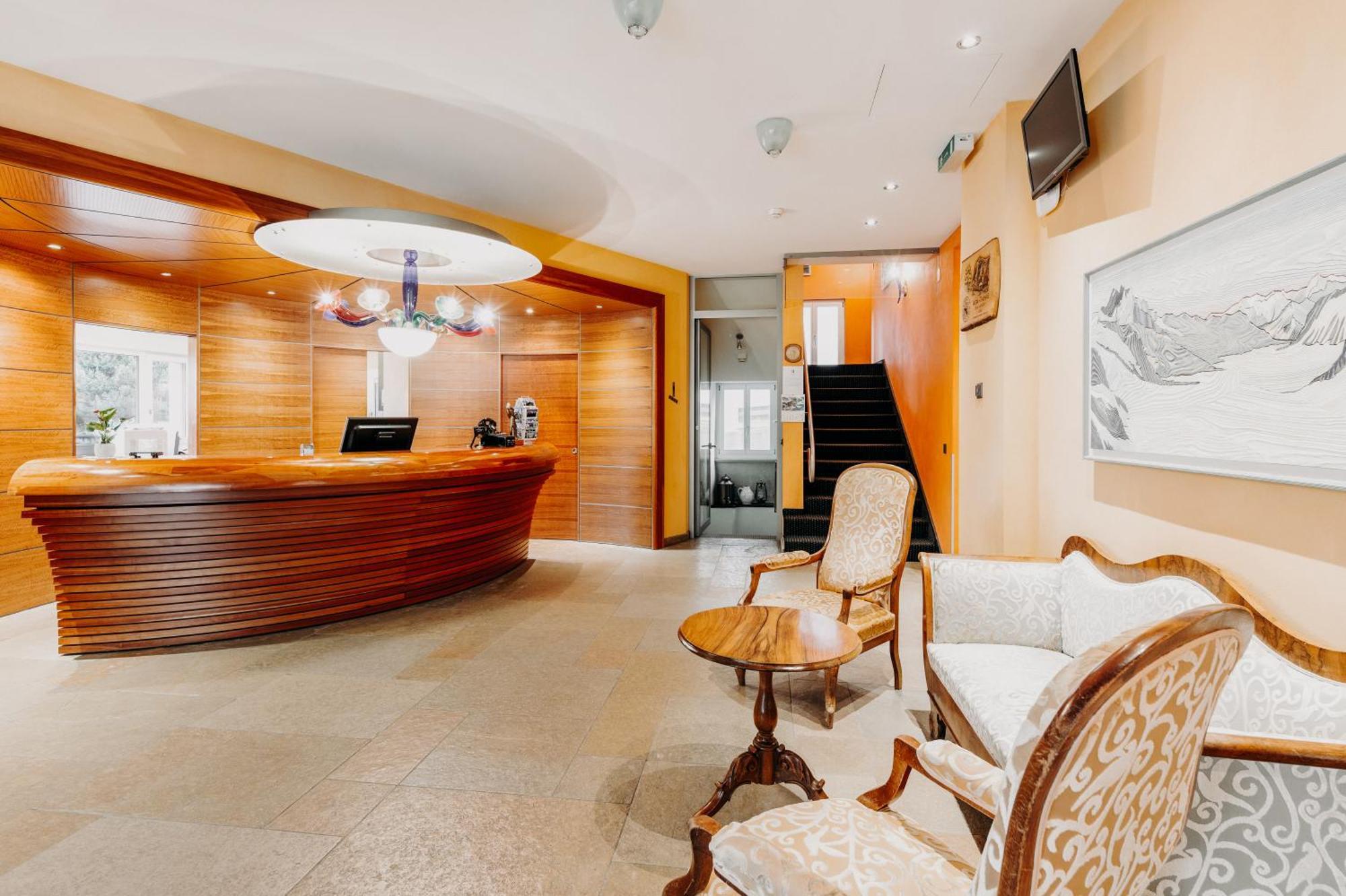 Parkhotel Schoenegg Grindelwald Exterior photo